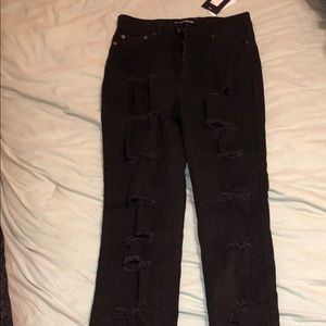 Black ripped skinny jeans